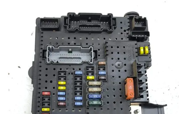 Volvo XC90 Fuse module 30728512