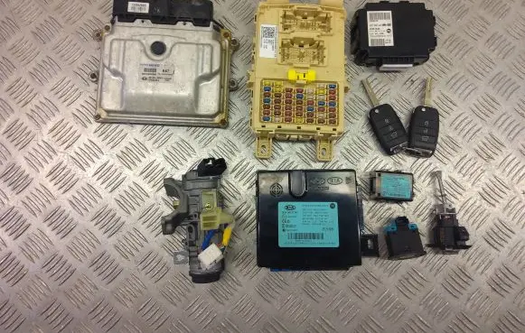 KIA Stonic Engine ECU kit and lock set 3912804047