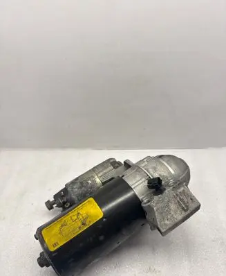 BMW 1 E82 E88 Starter motor 7801203