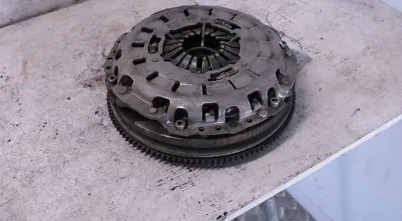BMW 5 E39 Clutch set kit 21211223688 21211223640 21211223610