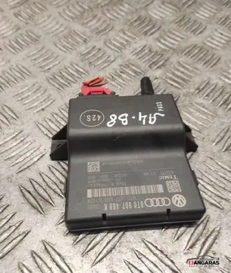 Audi A4 S4 B8 8K Gateway control module 8t0907468k