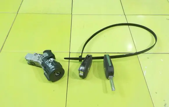 Peugeot 2008 I Ignition lock 9663123380