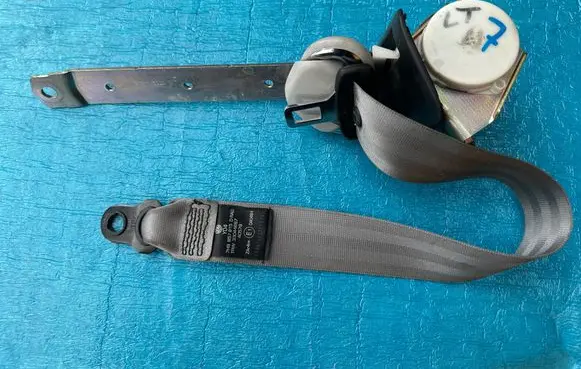 Volkswagen Transporter - Caravelle T5 Third row seat belt 7H9857815