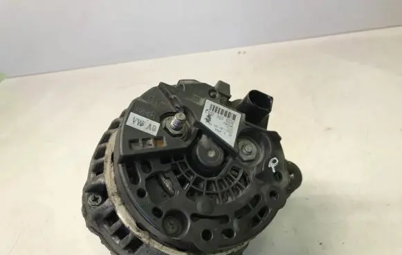 Mitsubishi Grandis Generator/alternator 06F903023F
