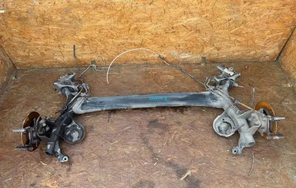 Renault Megane III Rear beam