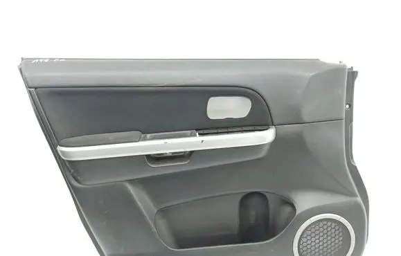 Suzuki Grand Vitara II Front door card panel trim 8372265J0