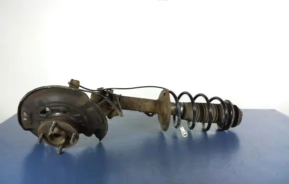 Toyota Yaris Front wheel hub spindle knuckle