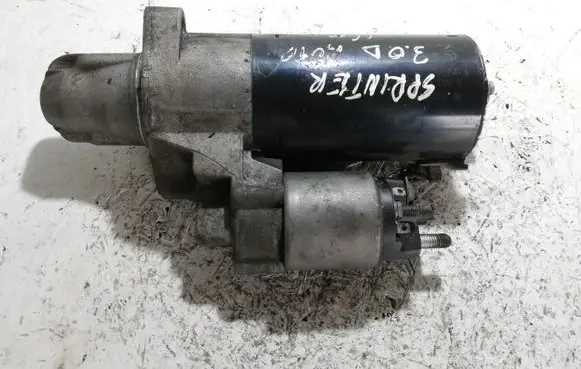 Mercedes-Benz Sprinter W906 Starter motor 0001115100