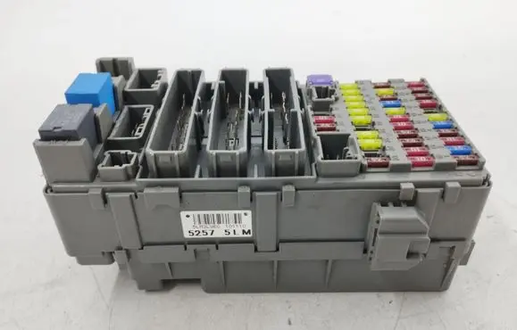 Honda CR-V Fuse module 52575LM