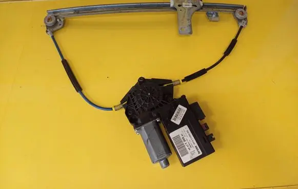 Peugeot 307 Front door window regulator with motor 9634456980 0130821767