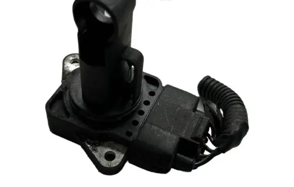 Toyota Avensis T270 Mass air flow meter 222040N010