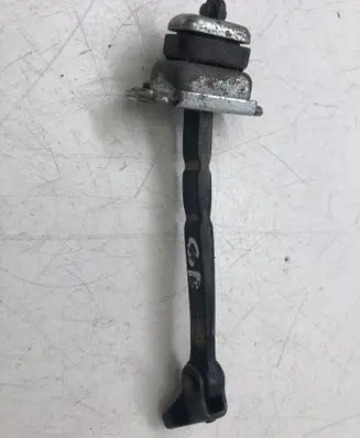 Honda CR-V Rear door check strap stopper