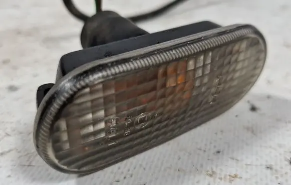 Volkswagen PASSAT B5 Front fender indicator light 3B0949117C
