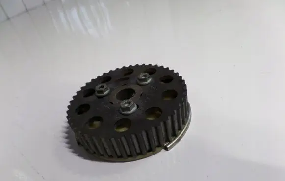 Seat Ibiza IV (6J,6P) Camshaft pulley/ VANOS 03L109111