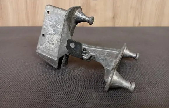Mercedes-Benz CLK A209 C209 ABS pump bracket 2034310240 A2034310240