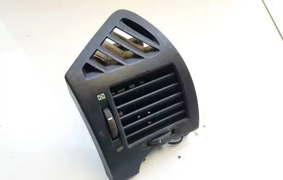 Hyundai Sonata Dash center air vent grill