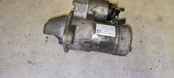 Opel Astra H Starter motor 8980147432