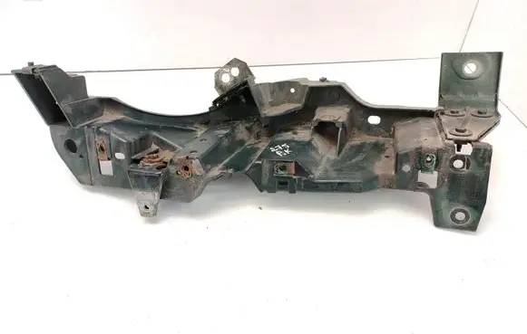 Fender mounting bracket