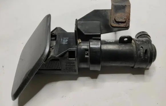 Nissan Murano Z50 Headlight washer spray nozzle 63800