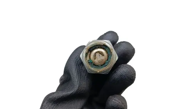 Volkswagen Touareg II Oil pressure sensor 059919081D