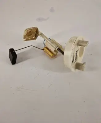 Mercedes-Benz E W211 In-tank fuel pump A2114701641