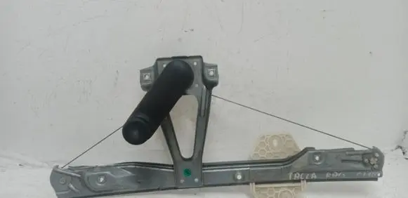 Rear door manual window regulator