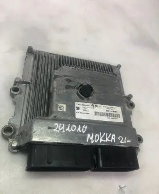 Opel Mokka B Engine control unit/module 9851418180