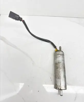Audi A4 S4 B8 8K Fuel injection high pressure pump 8K0906095B