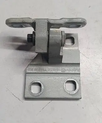 Volvo C30 Front door lower hinge 31218484