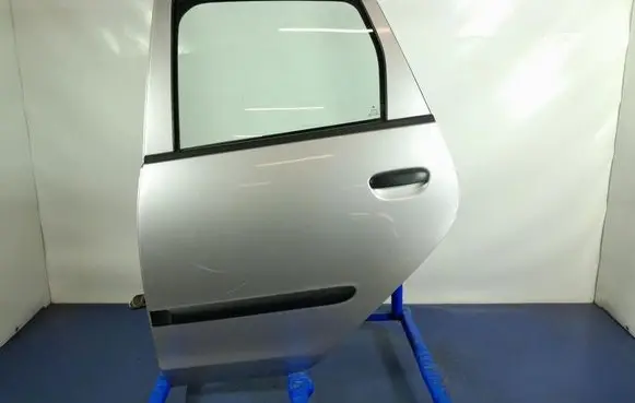Mitsubishi Colt Rear door 
