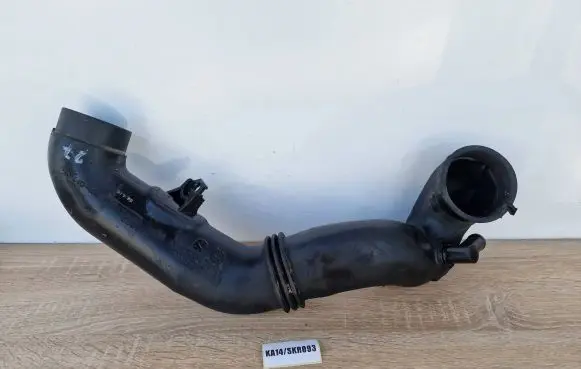 Subaru Forester SH Air intake hose/pipe A12AG05