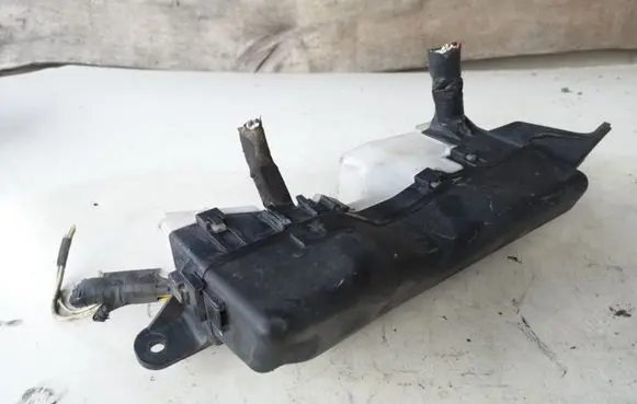 Toyota Corolla Verso E121 Fuse module CVERSO