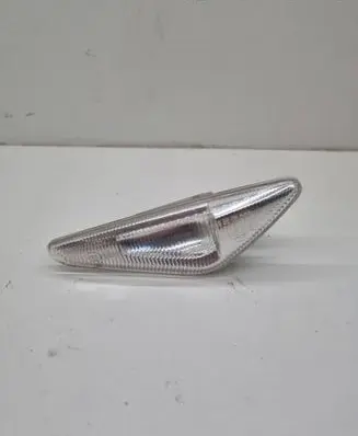 BMW X6 E71 Front fender indicator light 7171008 135V07W 0218000