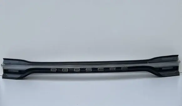 Porsche Macan (95B) Tailgate rear/tail lights 95B945098C