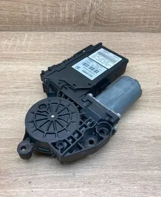 Audi A8 S8 D3 4E Rear door window regulator motor 4E0959802D 4E0910802A