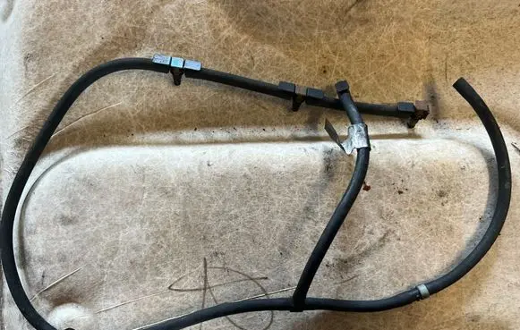 Jeep Grand Cherokee Fuel return line/hose 41302036F 41302036
