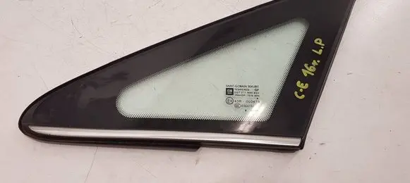 Opel Corsa E Front door vent window glass four-door 