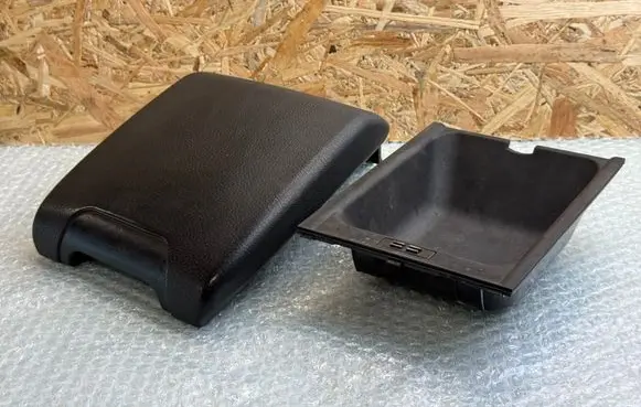BMW 5 E39 Armrest 8196941 806219