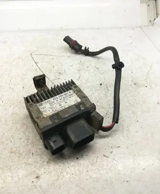 Audi A4 S4 B6 8E 8H Glow plug pre-heat relay 8E0959501P
