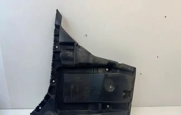 BMW 6 F12 F13 Bumper support mounting bracket corner 8050386
