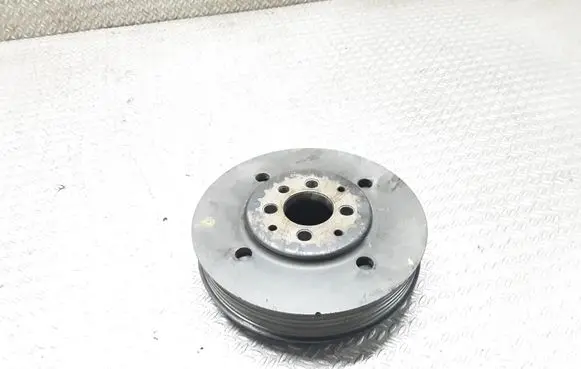 Volkswagen Golf IV Crankshaft pulley 038105243
