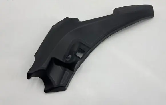 BMW 1 F40 Tailgate trim 7466499