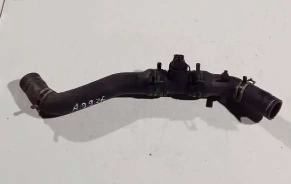 Ford Galaxy Engine coolant pipe/hose 02s121174