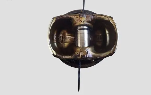 BMW 3 E90 E91 Piston 0000