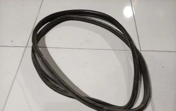 Fiat Grande Punto Rubber seal front coupe door 
