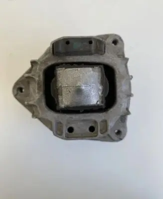 BMW 7 F01 F02 F03 F04 Engine mount bracket 2211677737104