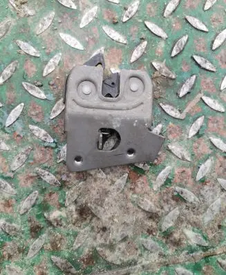 BMW 5 E60 E61 Seat back rest lock catch 7119459 7112863