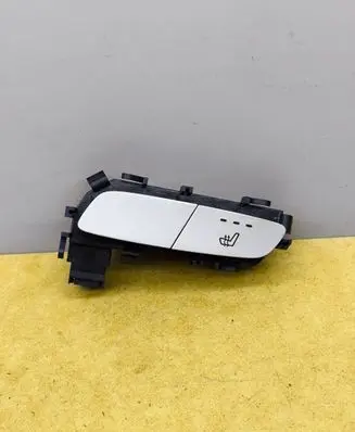 Mercedes-Benz C W205 Seat heating switch A2139057502 HW132000 SW133101