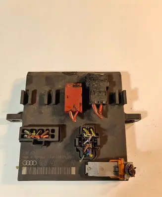 Audi A4 S4 B6 8E 8H Comfort/convenience module 8E0907279N