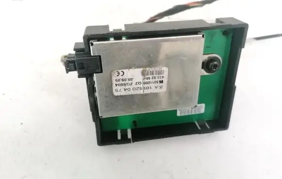 Mercedes-Benz B W245 Antenna control unit A1698200475